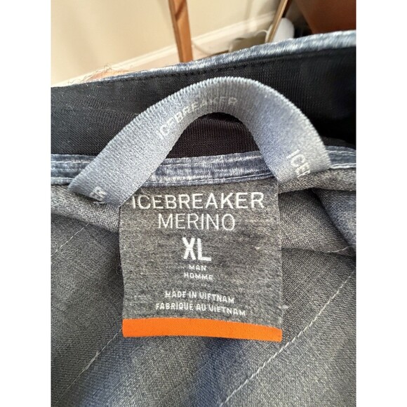 Icebreaker Merino LOFT Helix Size XL Gray/Black Full Zip Vest - Picture 3 of 4